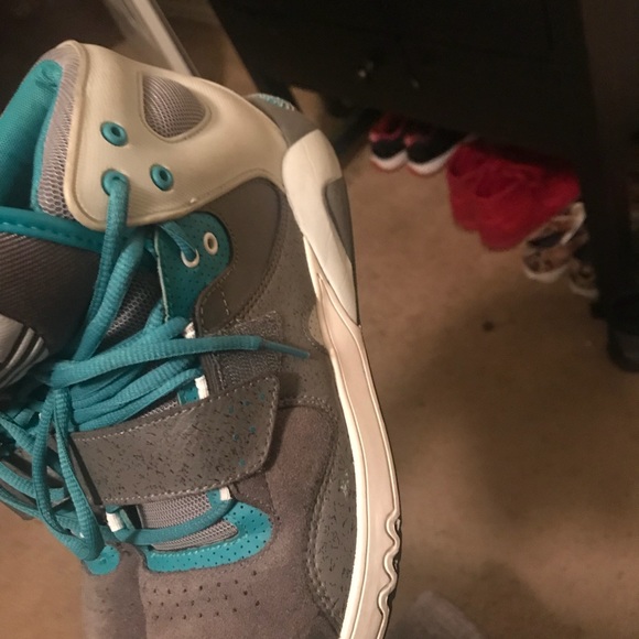 Adidas - Picture 3 of 5